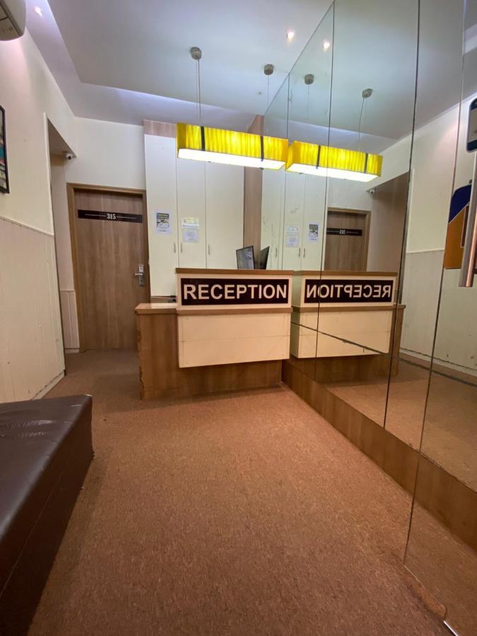 Hotel Airport Prime -Near Mumbai International Airport Andheri East Экстерьер фото